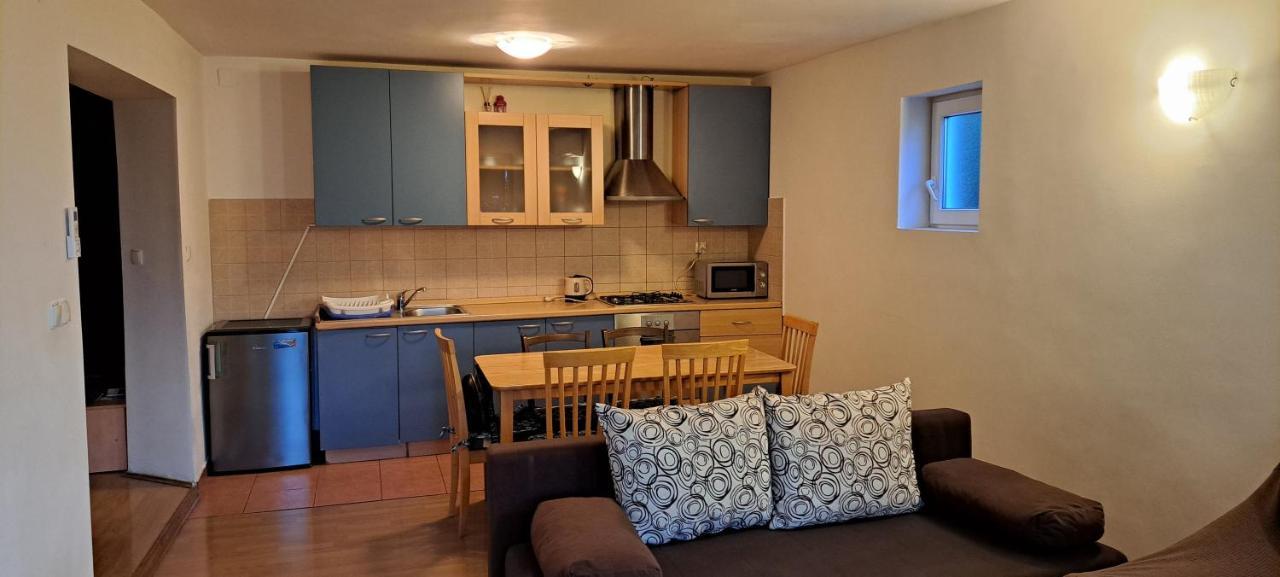 Apartment Sodan 72 Omiš Exterior foto
